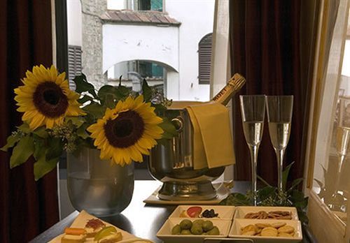 לינה וארוחת בוקר פירנצה Le Stanze Di Caterina מראה חיצוני תמונה